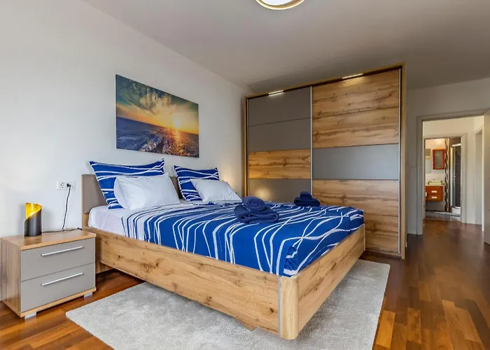 Semesterbostad Awesome In With Kitchen Vodnjan