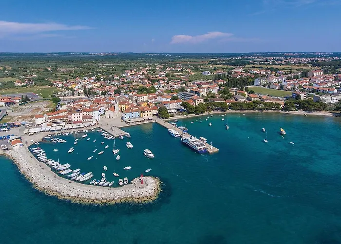 Awesome In With Kitchen Semesterbostad *