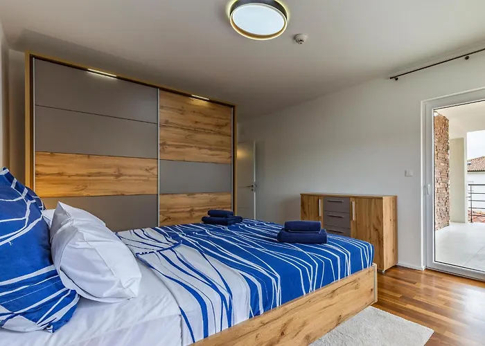 Semesterbostad Awesome In With Kitchen