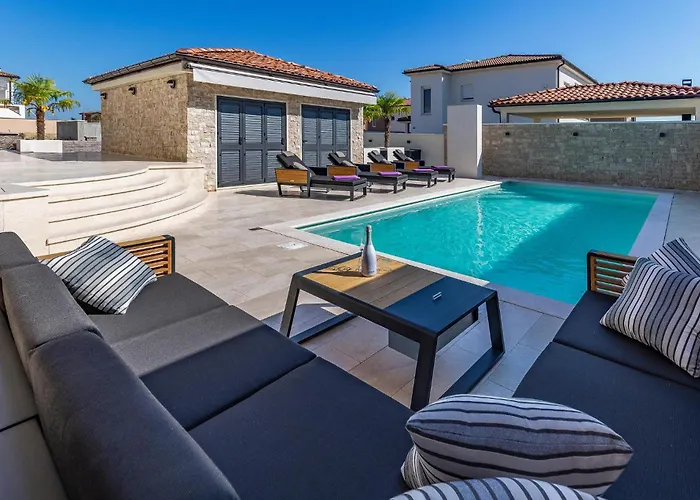 Awesome In With Kitchen Semesterbostad