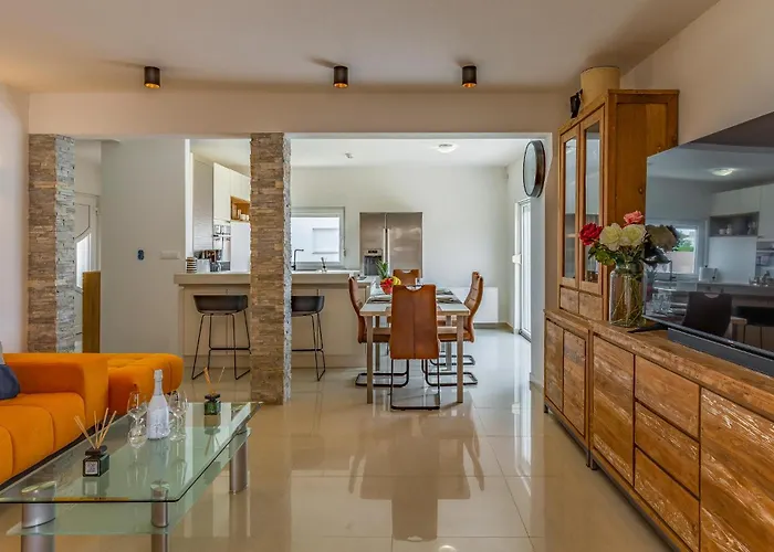 Semesterbostad Awesome In With Kitchen